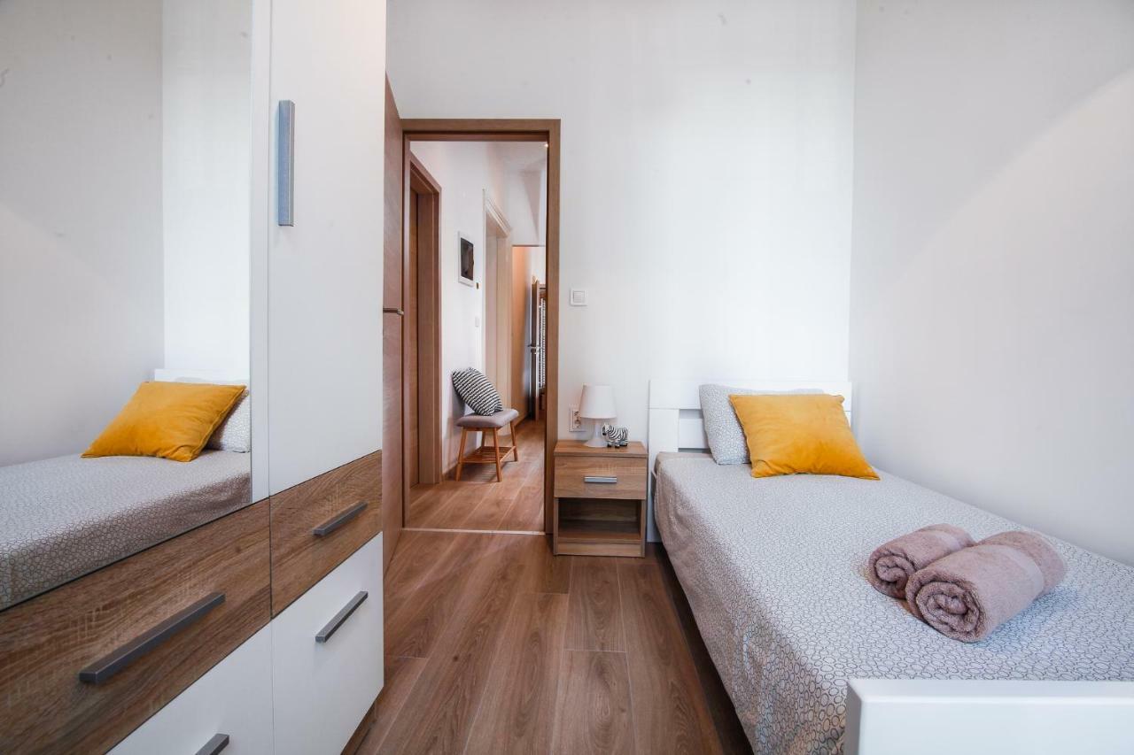 Apartment Kensi*** Пула Екстериор снимка