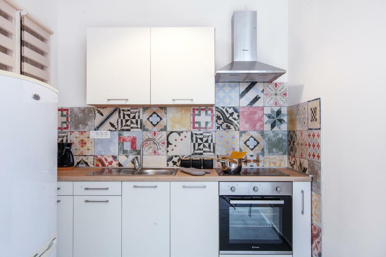 Apartment Kensi*** Пула Екстериор снимка