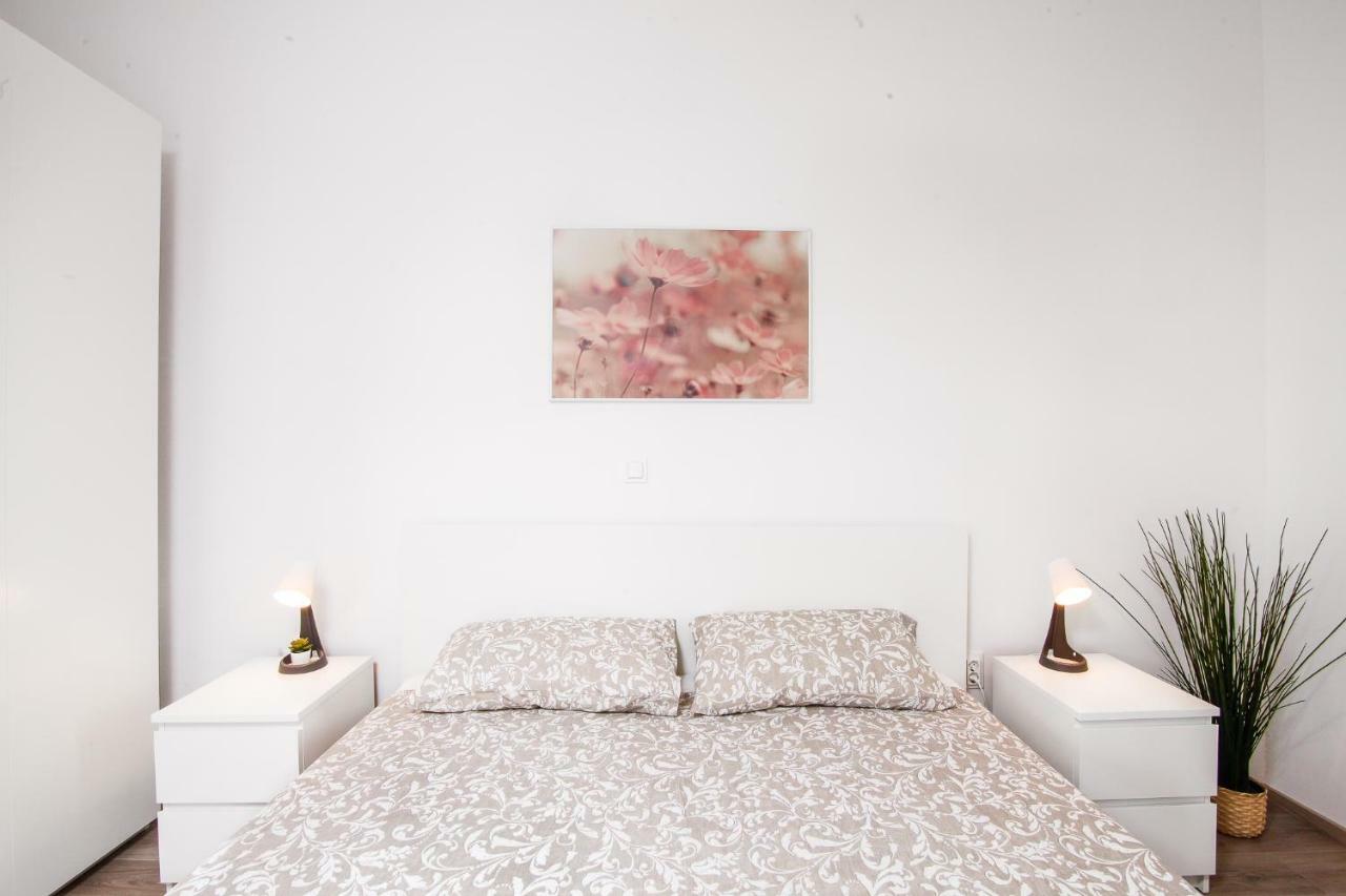 Apartment Kensi*** Пула Екстериор снимка